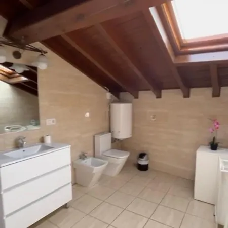 Semesterbostad Casa Descanso Oviedo